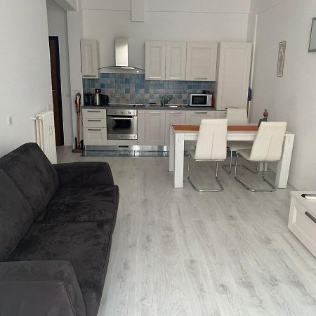 Appartement Poseidon Near Sea Nisa Exterior foto