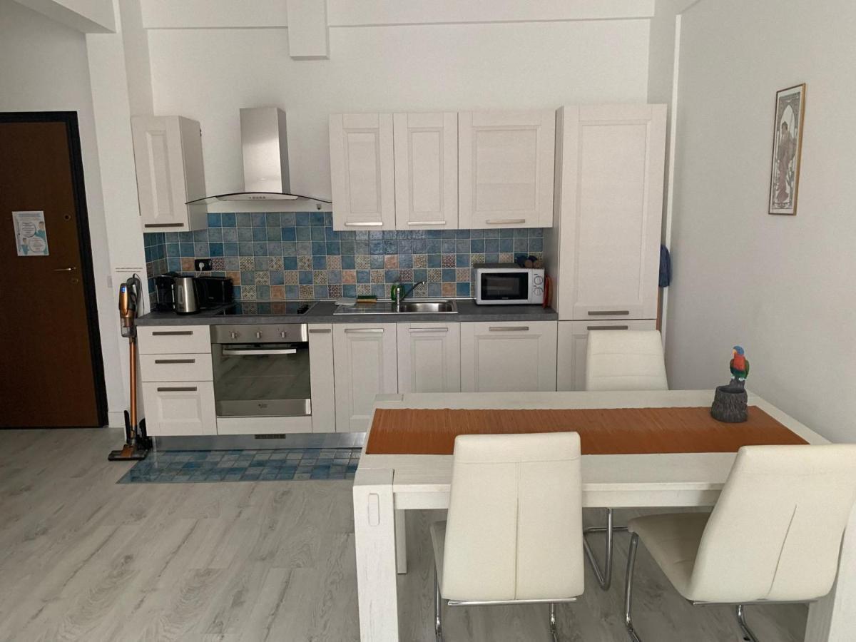 Appartement Poseidon Near Sea Nisa Exterior foto